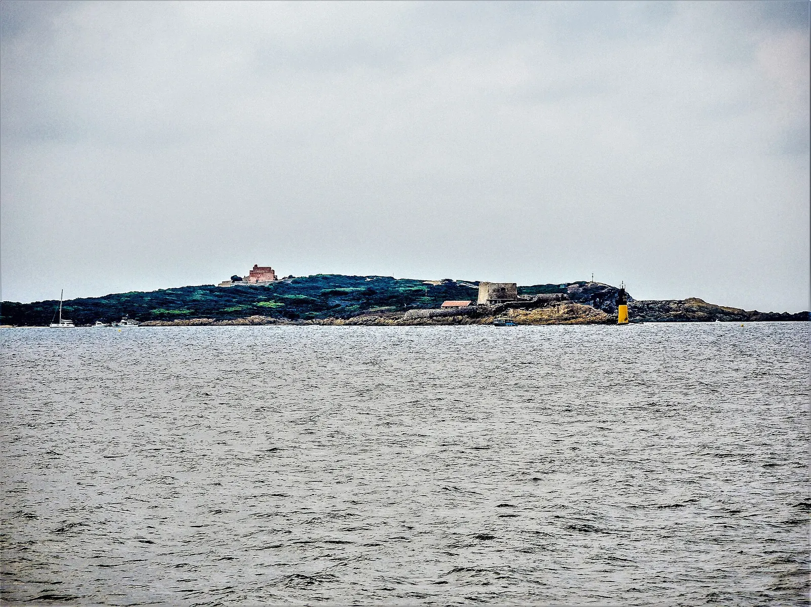 Îles d'Hyères from the water